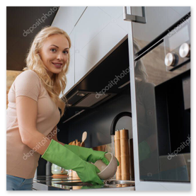 Nettoyage d’un four et des plaques